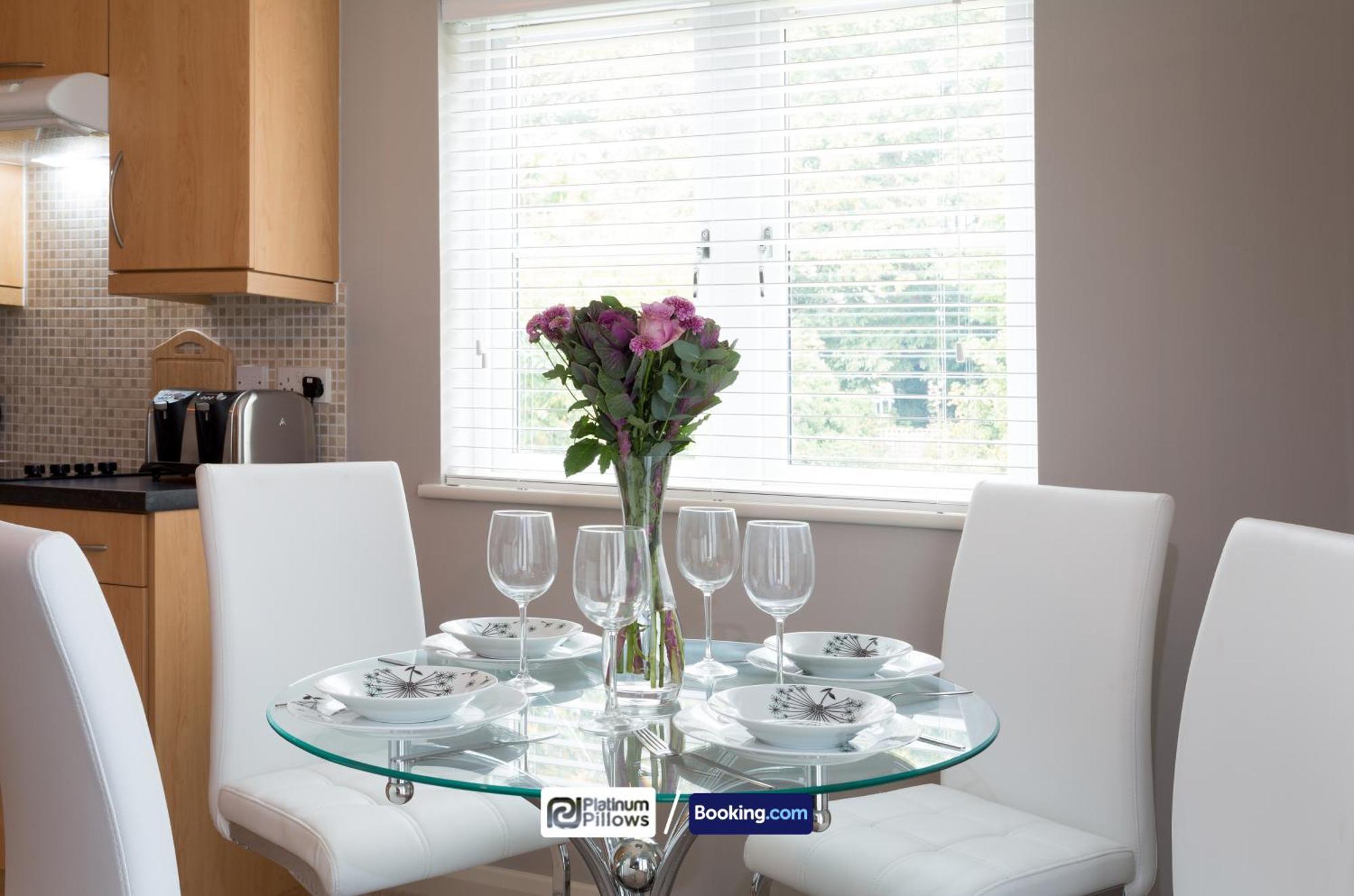 Modern Oxford 2 Bedroom Apartments, Weekly & Monthly Stays, Families & Contractor Accommodation Dış mekan fotoğraf